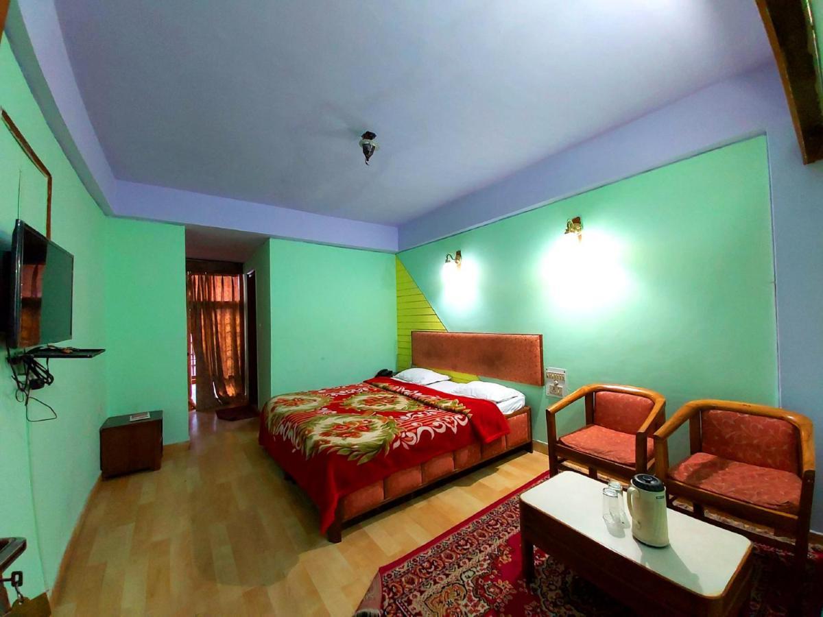 Hotel Radhe Continental Nainital Zewnętrze zdjęcie