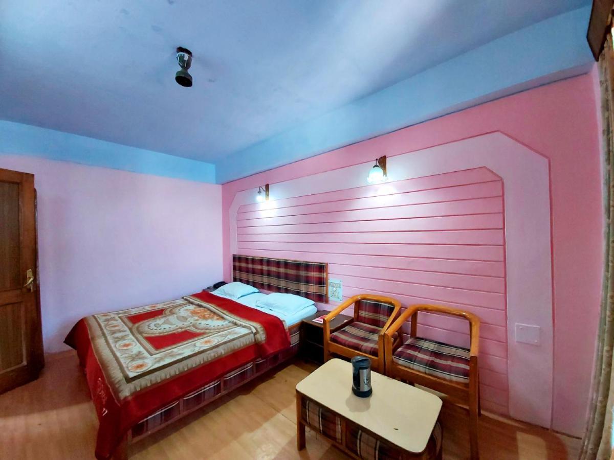 Hotel Radhe Continental Nainital Zewnętrze zdjęcie