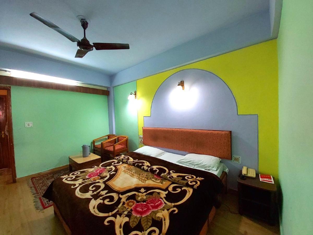 Hotel Radhe Continental Nainital Zewnętrze zdjęcie