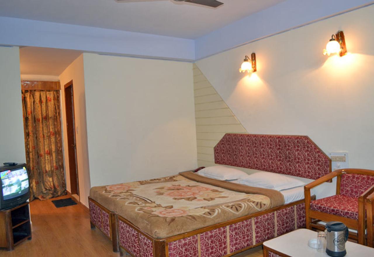Hotel Radhe Continental Nainital Zewnętrze zdjęcie