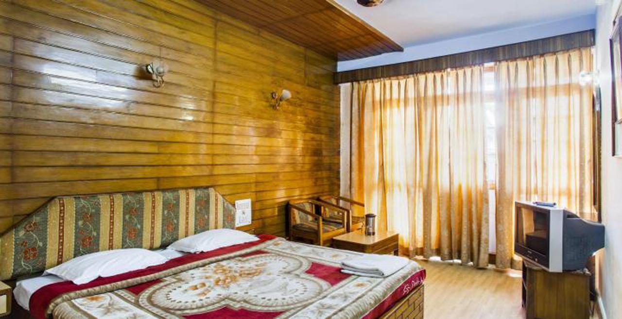 Hotel Radhe Continental Nainital Zewnętrze zdjęcie